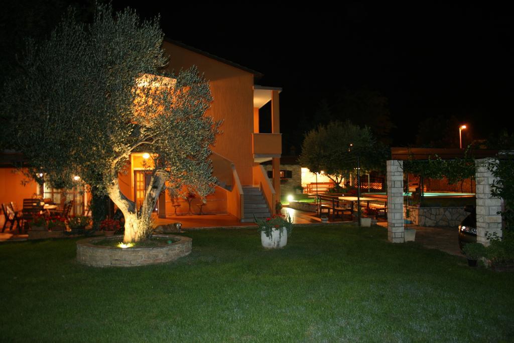 Sossa Apartments Umag Exterior foto